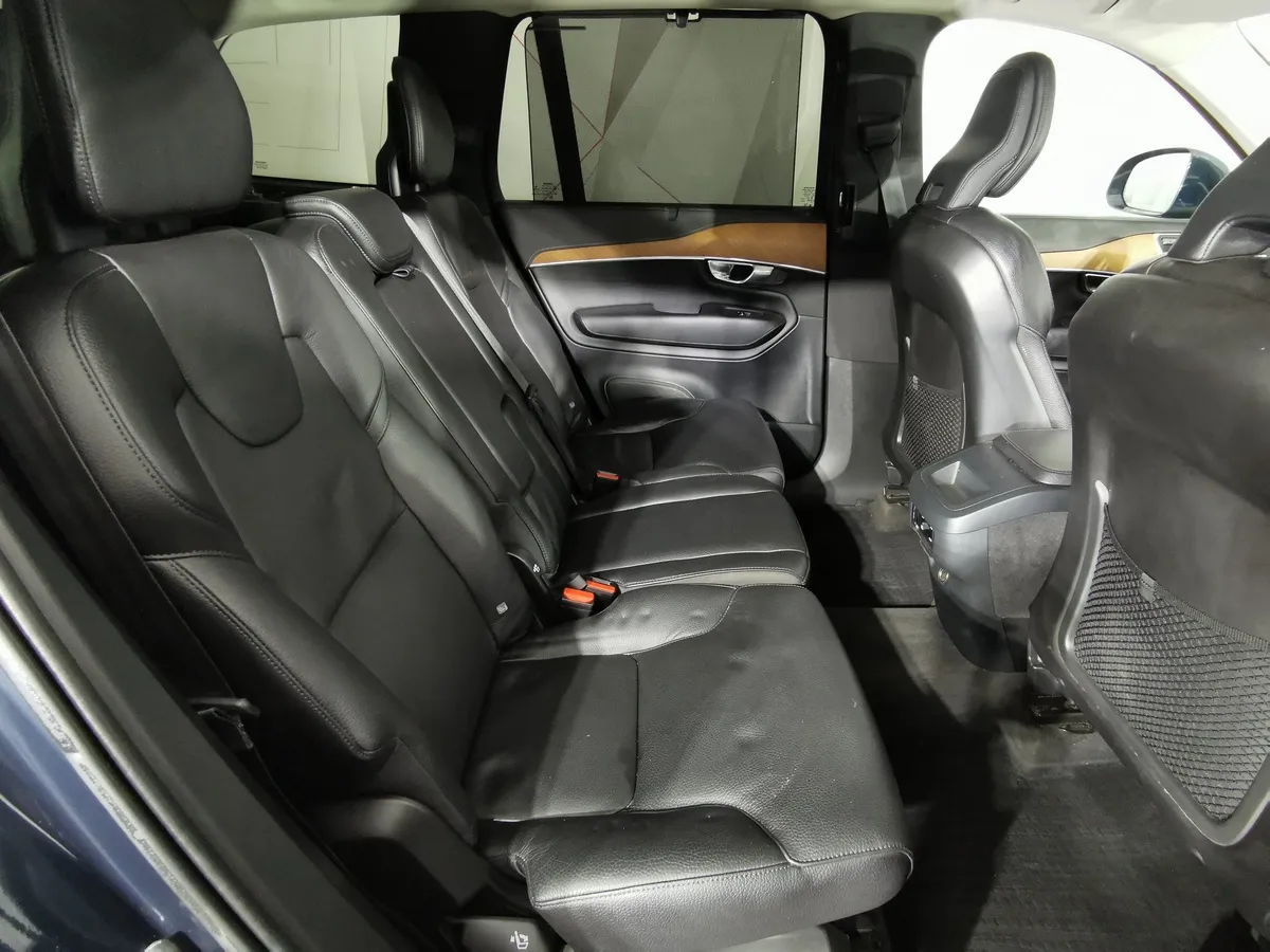 Volvo XC90 2.0 D5 Drive-E AT AWD (7 мест) (235 л.с.) Inscription Голубой в АВИЛОН. Слайд №15