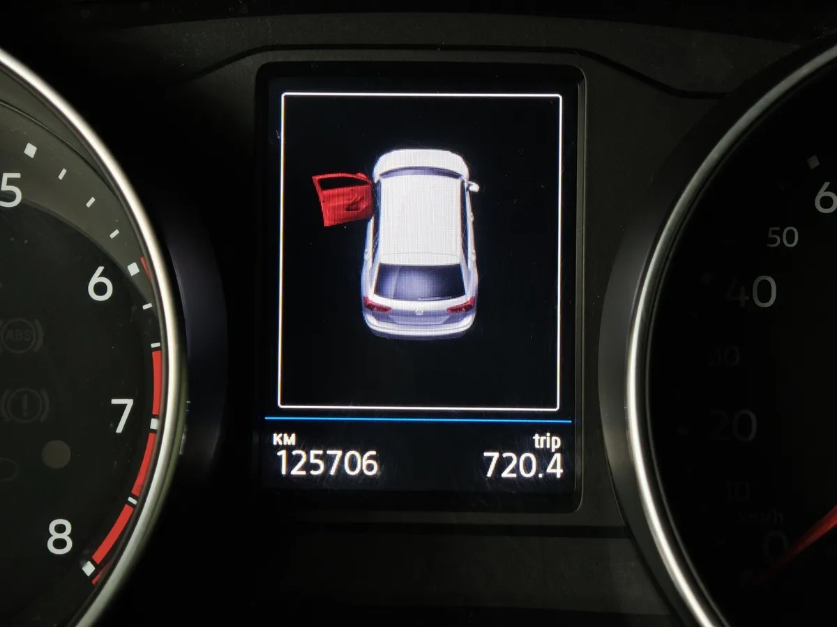 Volkswagen Tiguan 2.0 TSI 4Motion AT (200 л.с.) Sport & Style Черный в АВИЛОН. Слайд №17