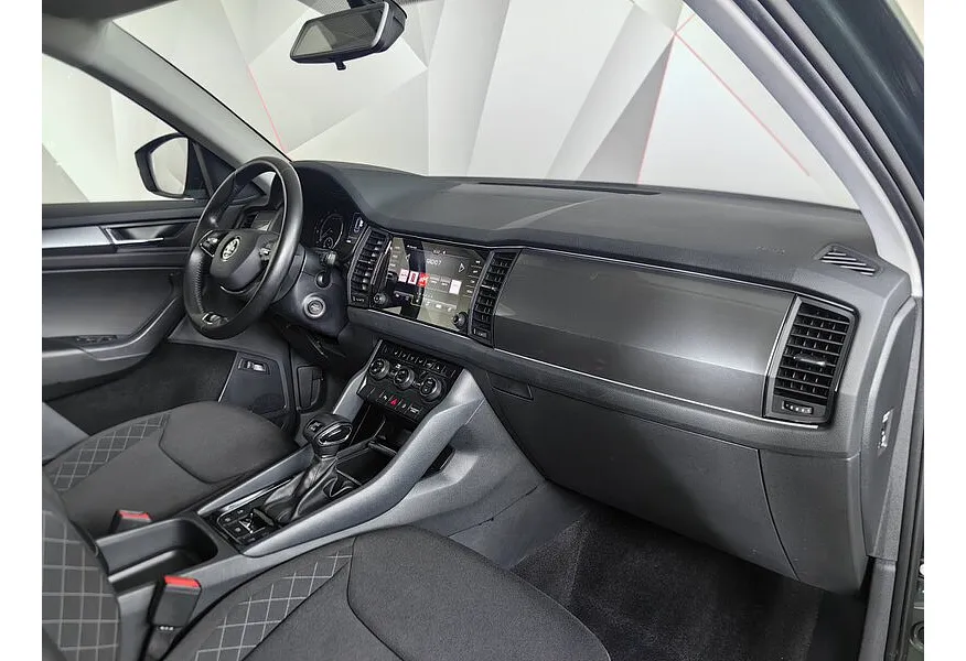 АВИЛОН - Skoda Kodiaq 1.4 TSI DSG 4X4 (150 л.с.) Зеленый - slide 12