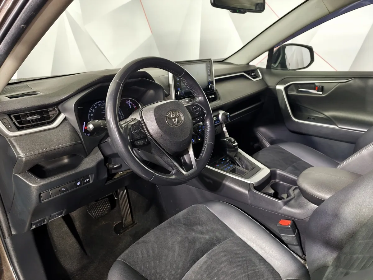Toyota RAV4 2.0i CVT AWD (149 л.с.) Люкс Коричневый в АВИЛОН. Слайд №19