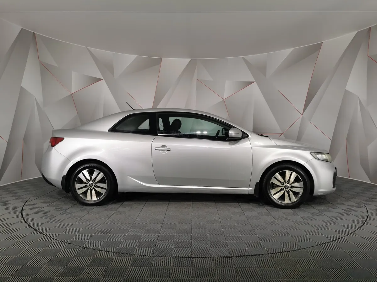 Kia Cerato 1.6 AT (126 л.с.) Серебристый в АВИЛОН. Слайд №6