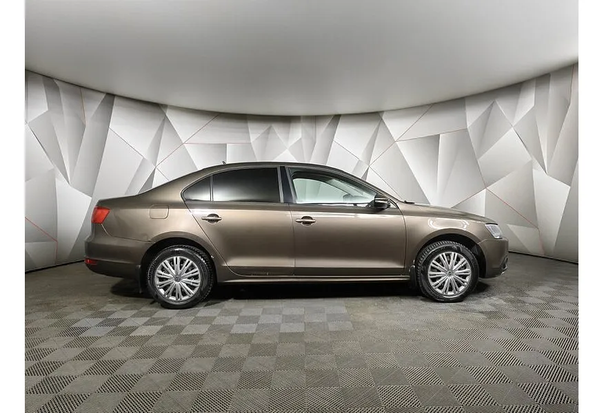 Volkswagen Jetta 1.6 AT (105 л.с.) Comfortline Коричневый в АВИЛОН. Слайд №6