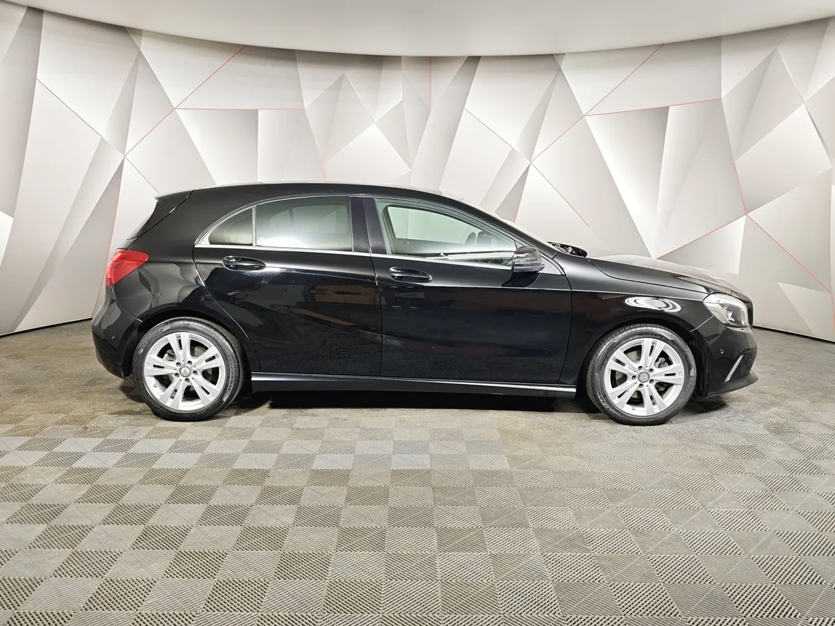 Mercedes-Benz A-Класс A 180 7G-DCT (122 л.с.) Особая серия Черный в АВИЛОН. Слайд №6