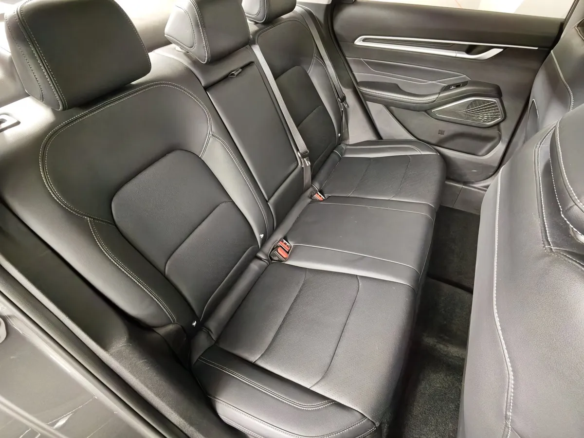 Belgee S50 1.5 AT (122 л.с.) Prestige Серый в АВИЛОН. Слайд №16
