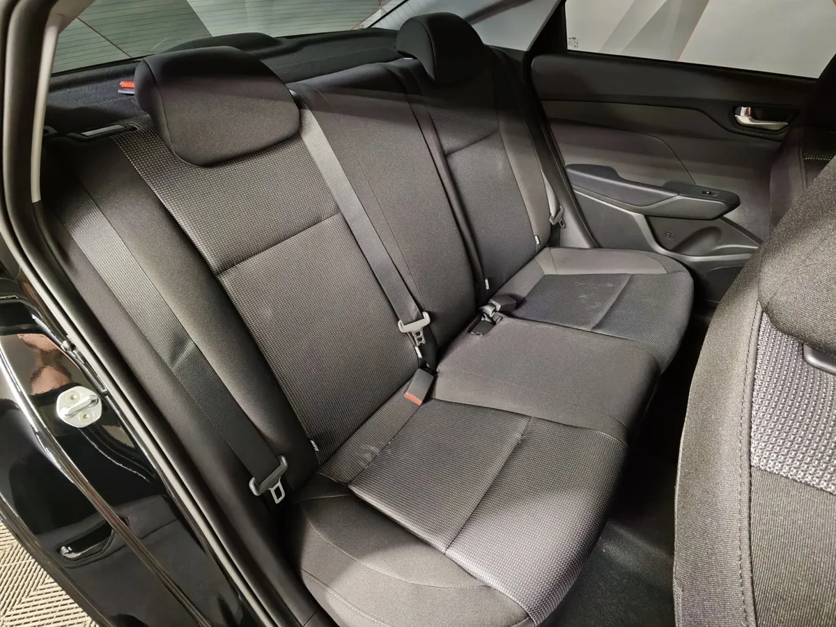 Solaris HS 1.6 AT (123 л.с.) Comfort Черный в АВИЛОН. Слайд №17