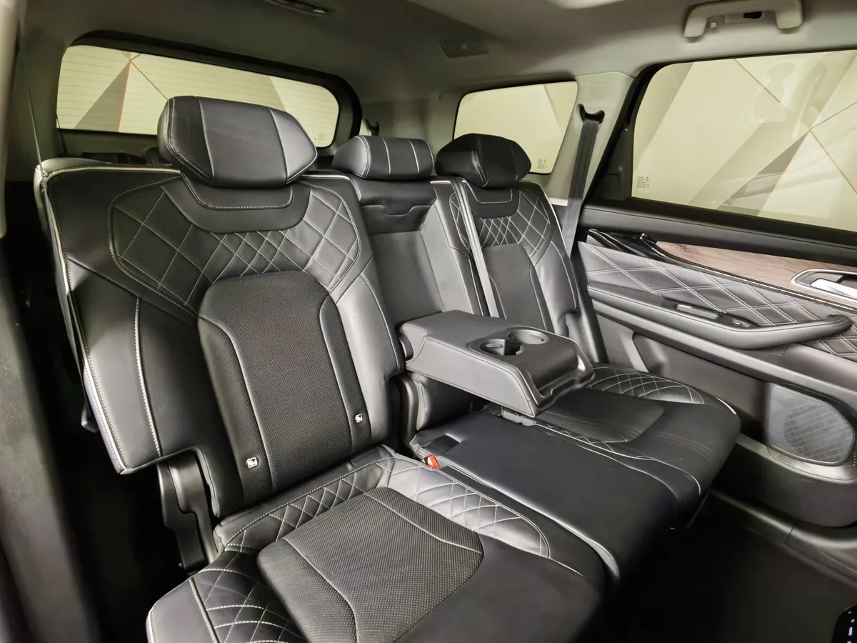 EXEED VX 2.0 AMT AWD (249 л.с.) President Черный в АВИЛОН. Слайд №16