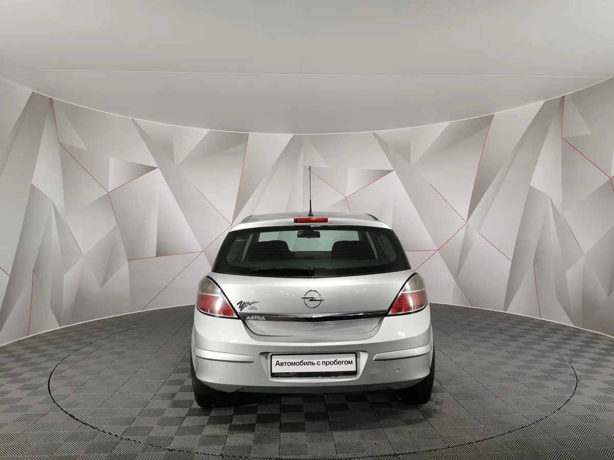Opel Astra 1.6 MT (115 л.с.) Серебристый в АВИЛОН. Слайд №8
