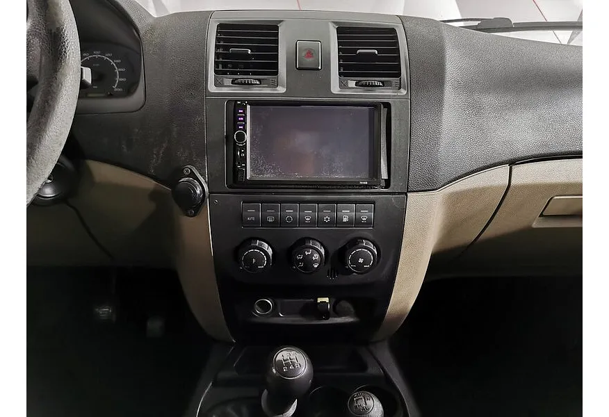 УАЗ Patriot 2.7 MT 4WD (128 л.с.) Желтый в АВИЛОН. Слайд №15