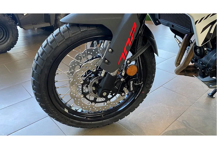 АВИЛОН - Benelli TRK 702 X 698 см³ (70 л.с.) (70) 698 Серый - slide 18