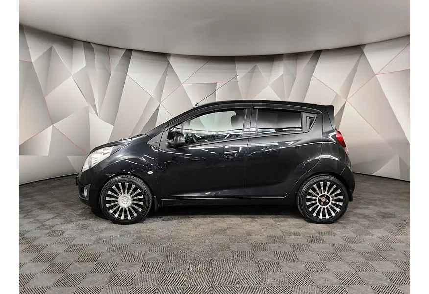 Chevrolet Spark 1.0 AT (68 л.с.) LS Черный в АВИЛОН. Слайд №5 Chevrolet Spark 1.0 AT (68 л.с.) LS Черный в АВИЛОН. Слайд №5