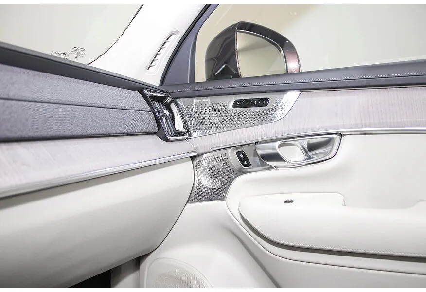 Volvo XC90 2.0 B5 mild hybrid AT AWD (7 мест) (250 л.с.) Ultra Bright Красный в АВИЛОН. Слайд №13