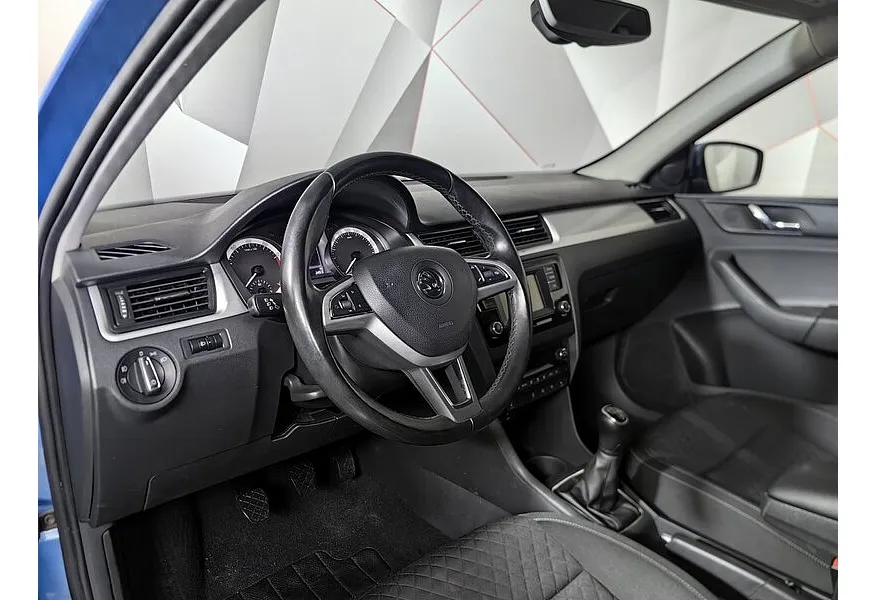 Skoda Rapid 1.6 MT (90 л.с.) Синий в АВИЛОН. Слайд №19