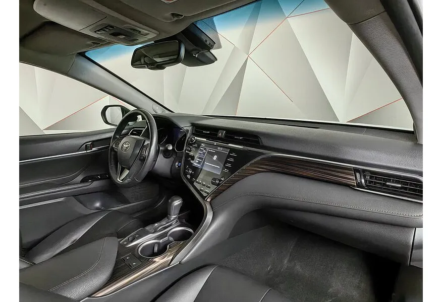 Toyota Camry 2.5 AT (181 л.с.) Классик Белый в АВИЛОН. Слайд №13