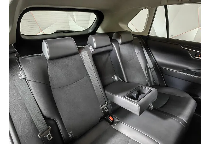 Toyota RAV4 2.0i CVT AWD (149 л.с.) Белый в АВИЛОН. Слайд №17