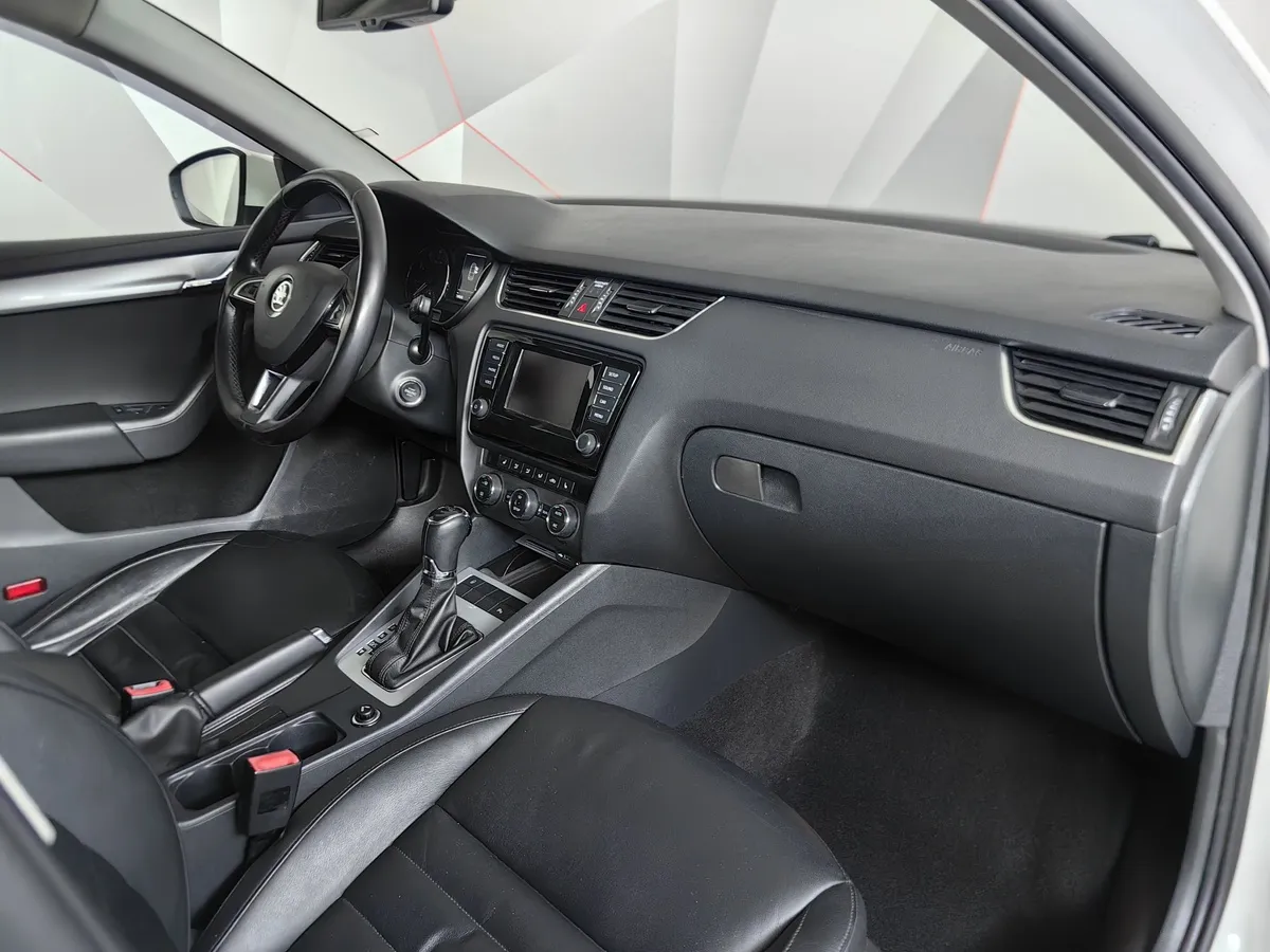 Skoda Octavia 1.8 TSI DSG (180 л.с.) Белый в АВИЛОН. Слайд №12