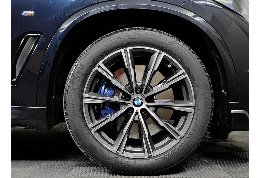 BMW X5 xDrive30d Steptronic (249 л.с.) M Sport Plus Черный в АВИЛОН. Слайд №7