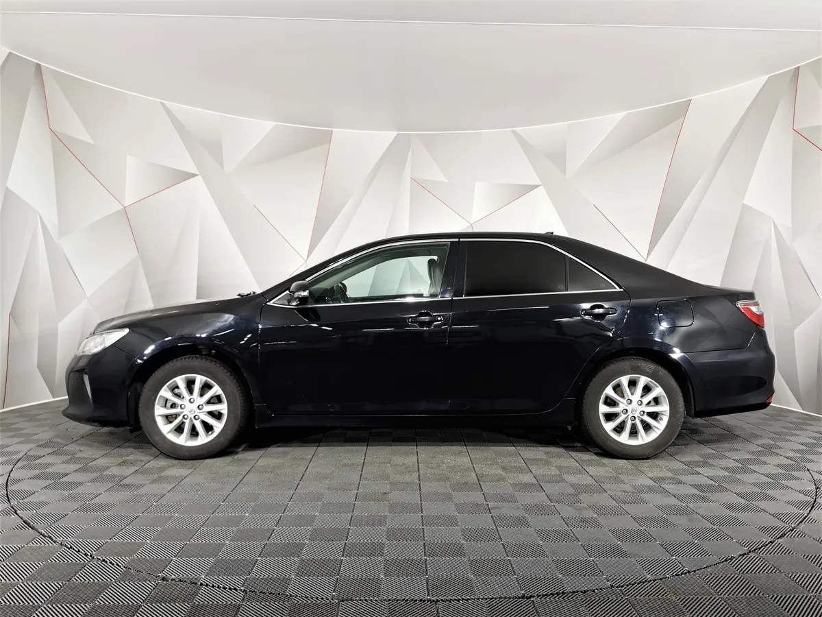 Toyota Camry 2.0 AT (148 л.с.) Черный в АВИЛОН. Слайд №5