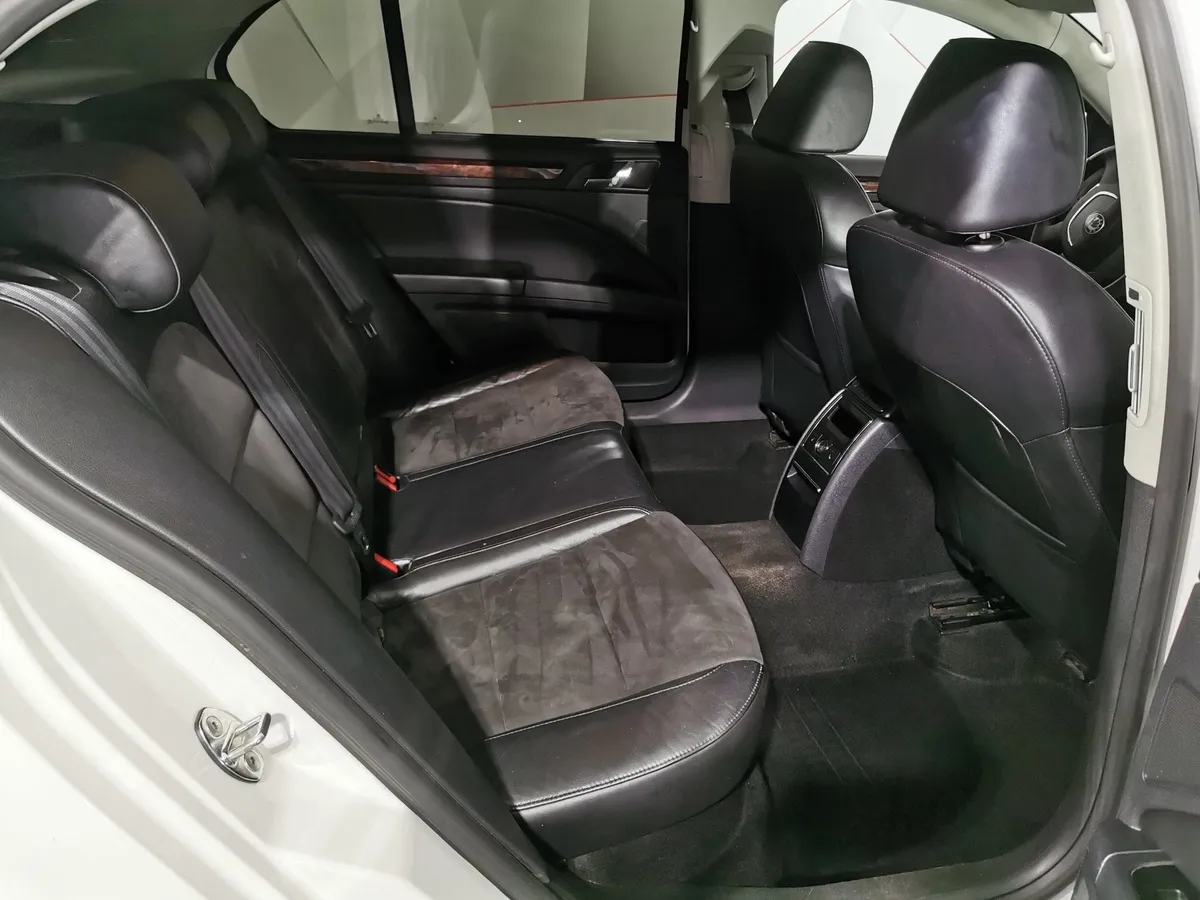 Skoda Superb 1.8 TSI DSG (152 л.с.) Белый в АВИЛОН. Слайд №15