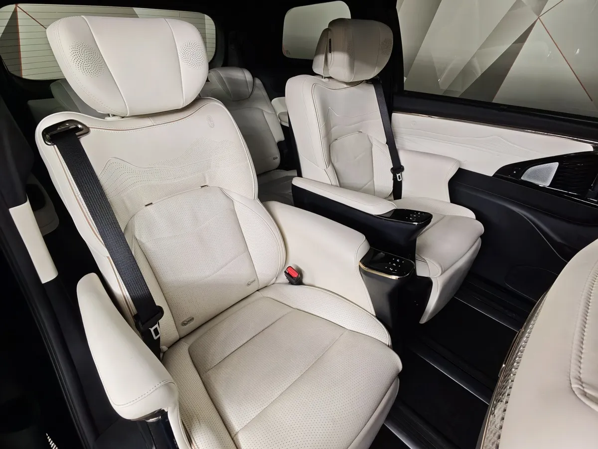 GAC M8 2.0T AT (231 л.с.) GX Premium Черный в АВИЛОН. Слайд №17