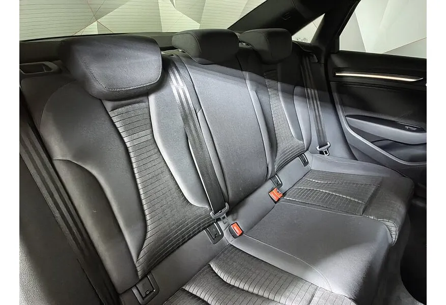 Audi A3 2.0 TFSI S-tronic quattro (190 л.с.) Sport Желтый в АВИЛОН. Слайд №17