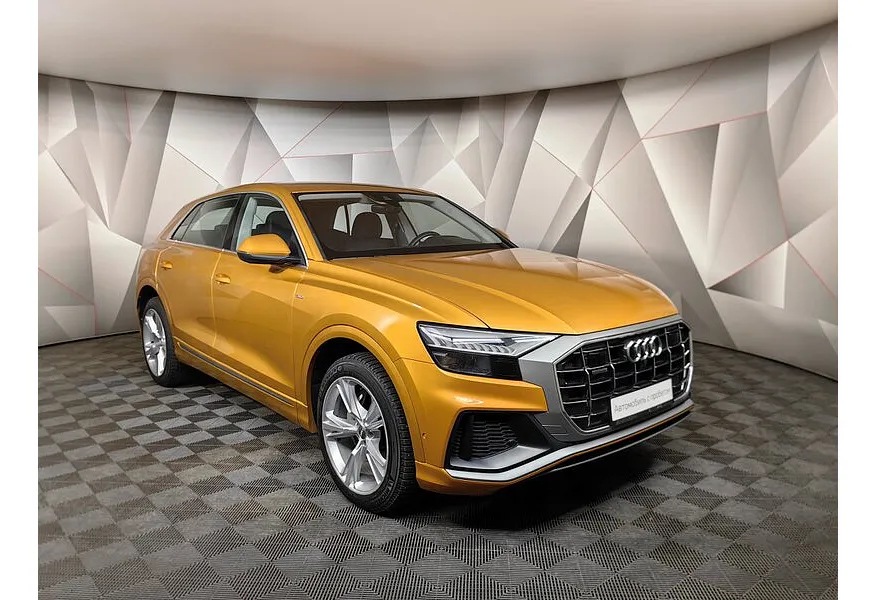 Audi Q8 55 TFSI Tiptronic quattro (340 л.с.) Оранжевый в АВИЛОН. Слайд №3