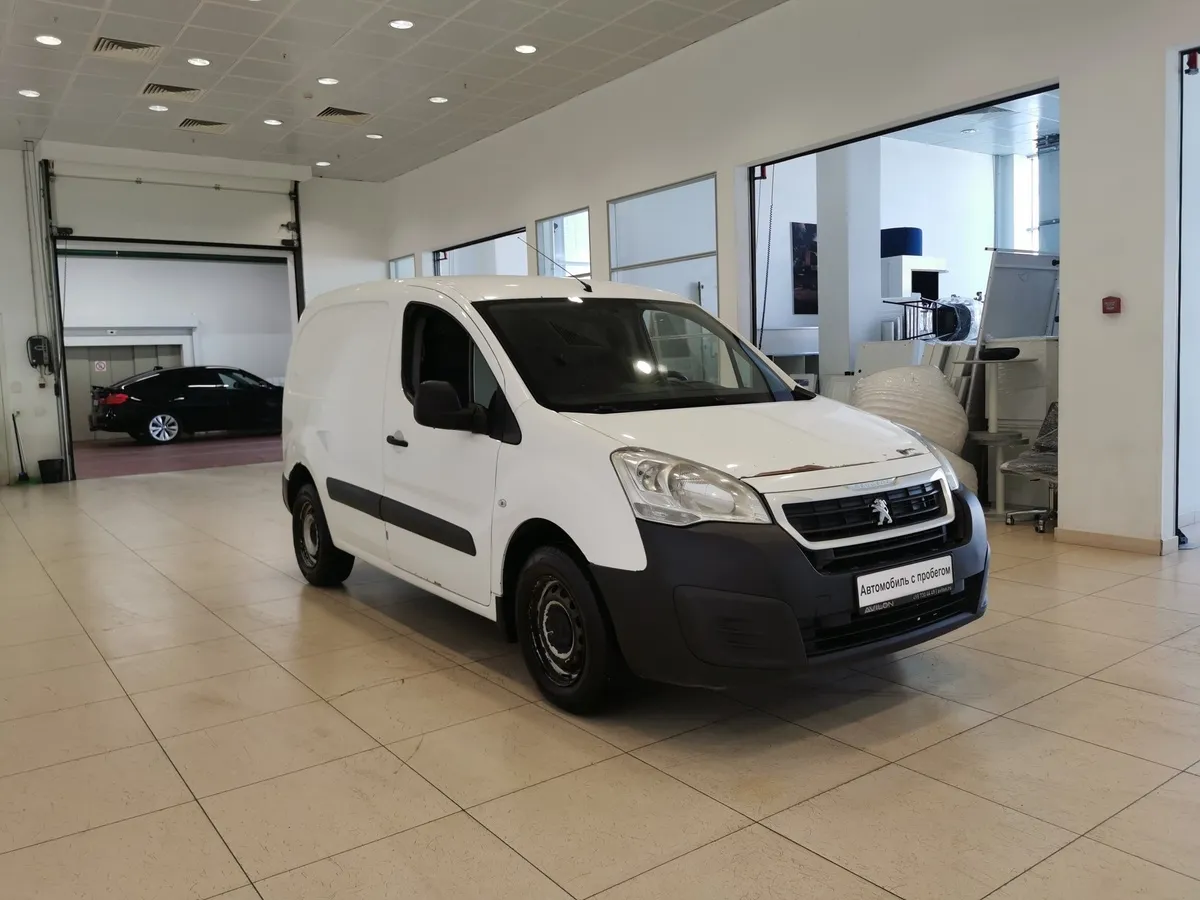 Peugeot Partner 1.6 MT (110 л.с.) Белый в АВИЛОН. Слайд №3