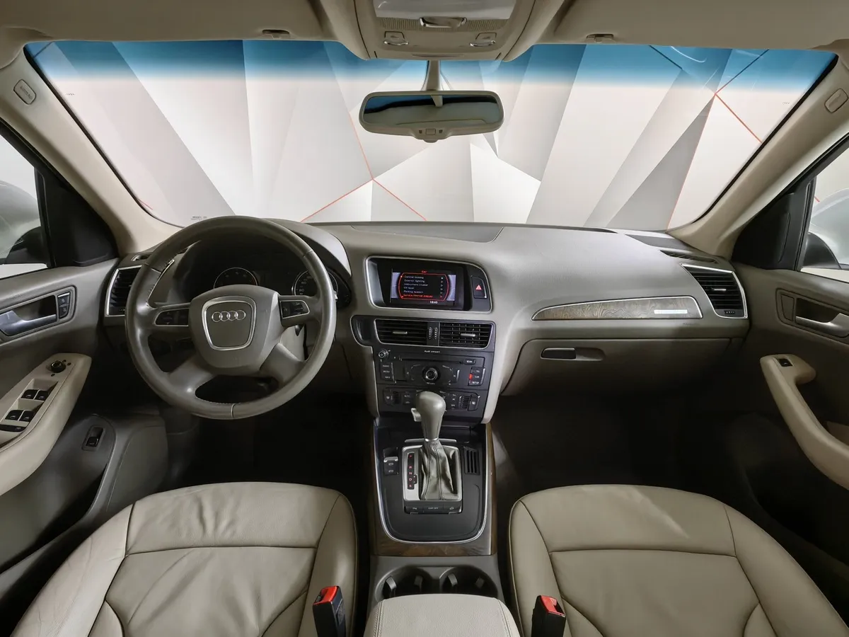 Audi Q5 2.0 TFSI tiptronic quattro (211 л.с.) Белый в АВИЛОН. Слайд №14