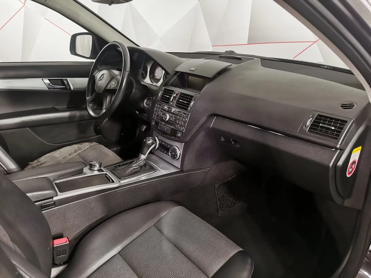 Mercedes-Benz C-Класс C 180 7G-Tronic Plus (156 л.с.) Черный в АВИЛОН. Слайд №11