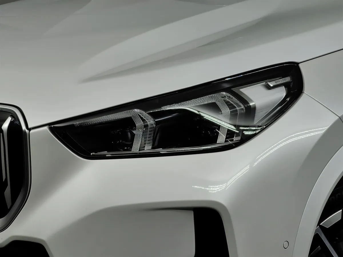 BMW X1 xDrive25 Li (204 л.с.) Белый в АВИЛОН. Слайд №8