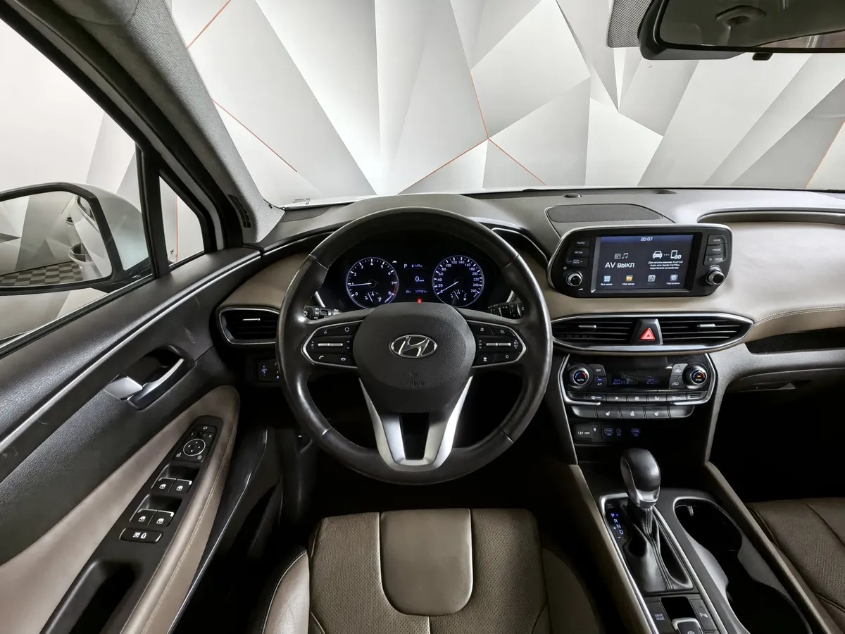 Hyundai Santa Fe 2.4 (188 л.с.) - 6AT Lifestyle + Smart Sense Белый в АВИЛОН. Слайд №20