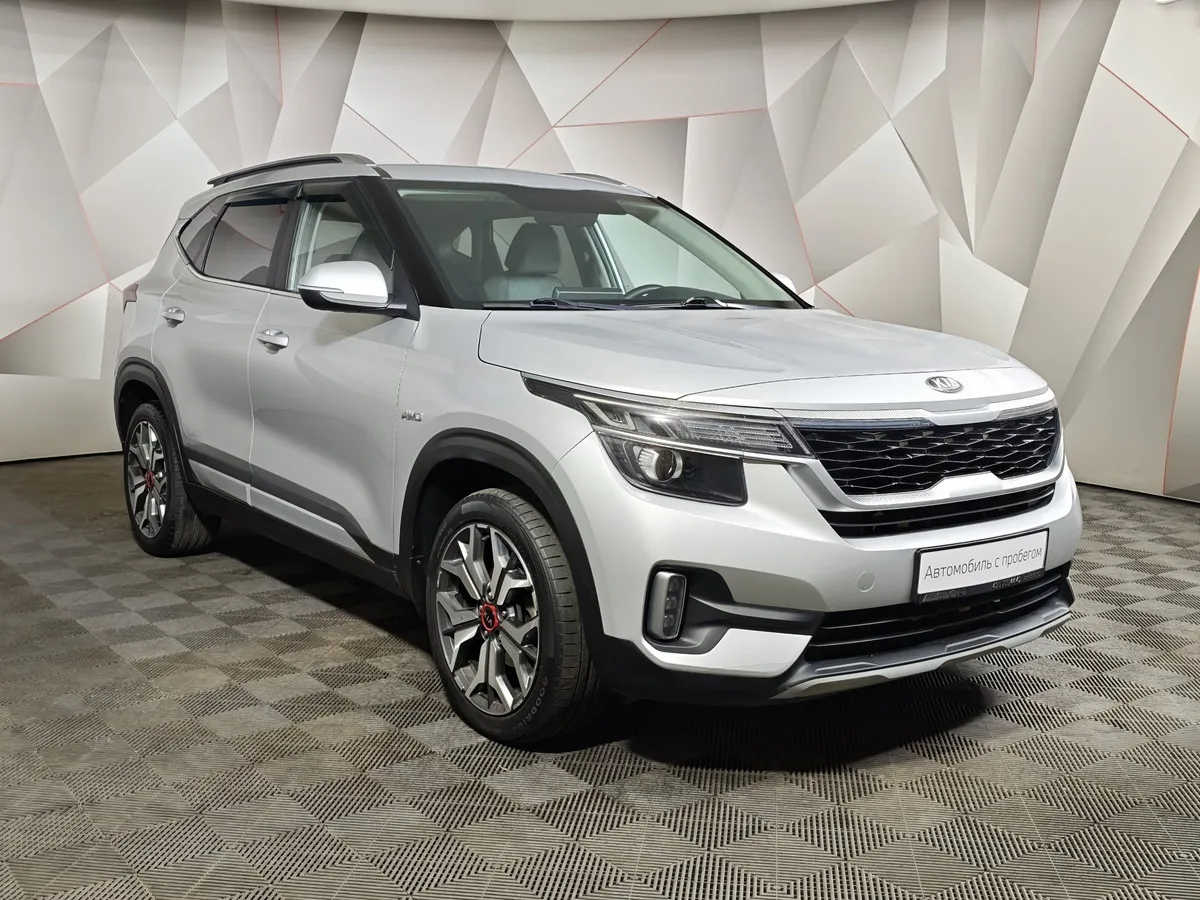 Kia Seltos 1.6 MPI AT 4WD (121 л.с.) Luxe Серый в АВИЛОН. Слайд №3