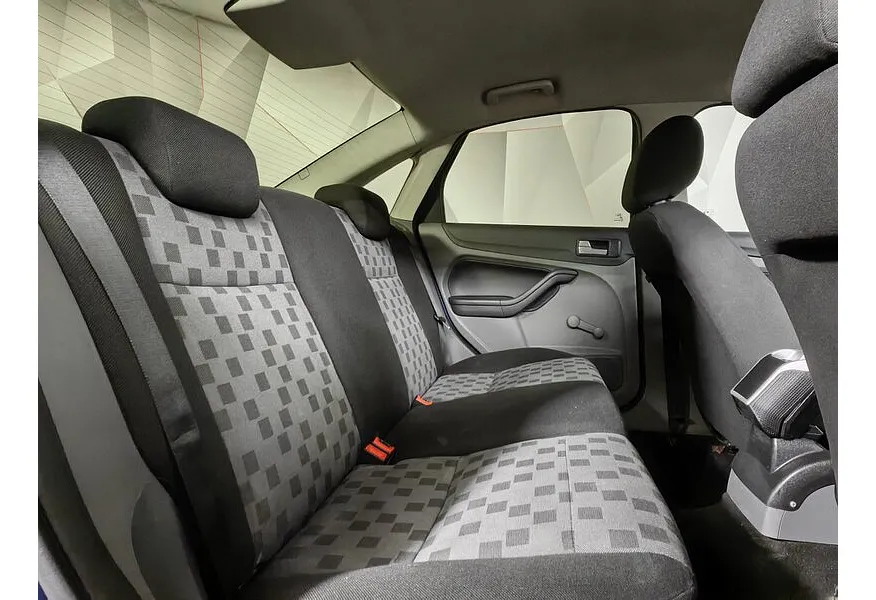 Ford Focus 1.6 AT (101 л.с.) Trend Синий в АВИЛОН. Слайд №15