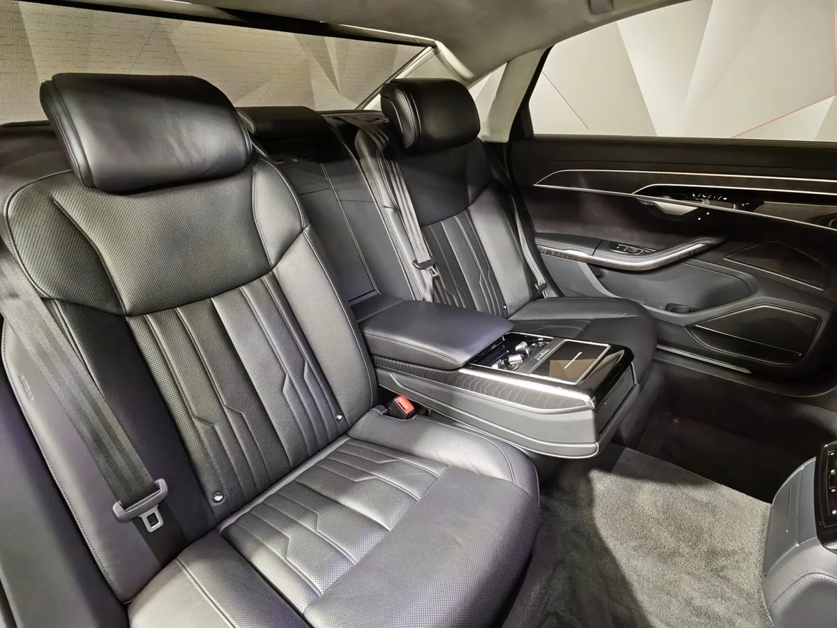 Audi A8 3.0 TFSI L tiptronic quattro (340 л.с.) Черный в АВИЛОН. Слайд №17