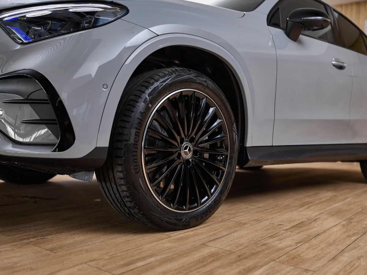 Mercedes-Benz GLC Купе 300 9G-TRONIC 4MATIC (272 л.с.) Серый в АВИЛОН. Слайд №9