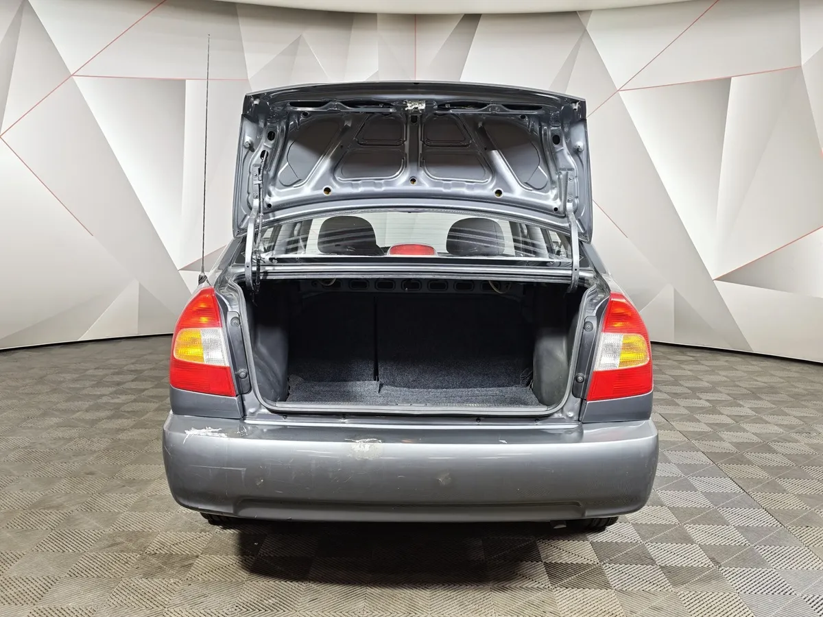 Hyundai Accent 1.5 MT (102 л.с.) Серый в АВИЛОН. Слайд №11