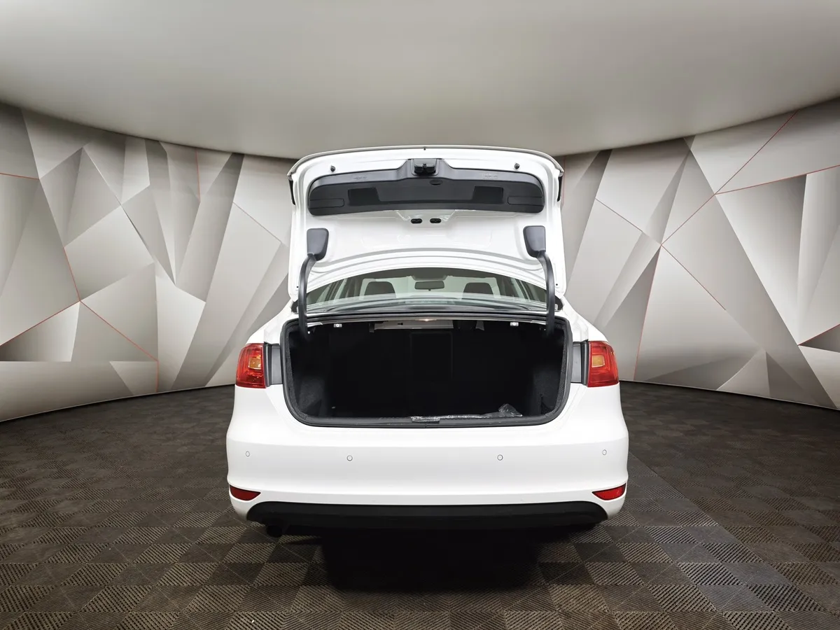 Volkswagen Jetta 1.6 MPI MT (90 л.с.) Trendline Белый в АВИЛОН. Слайд №11