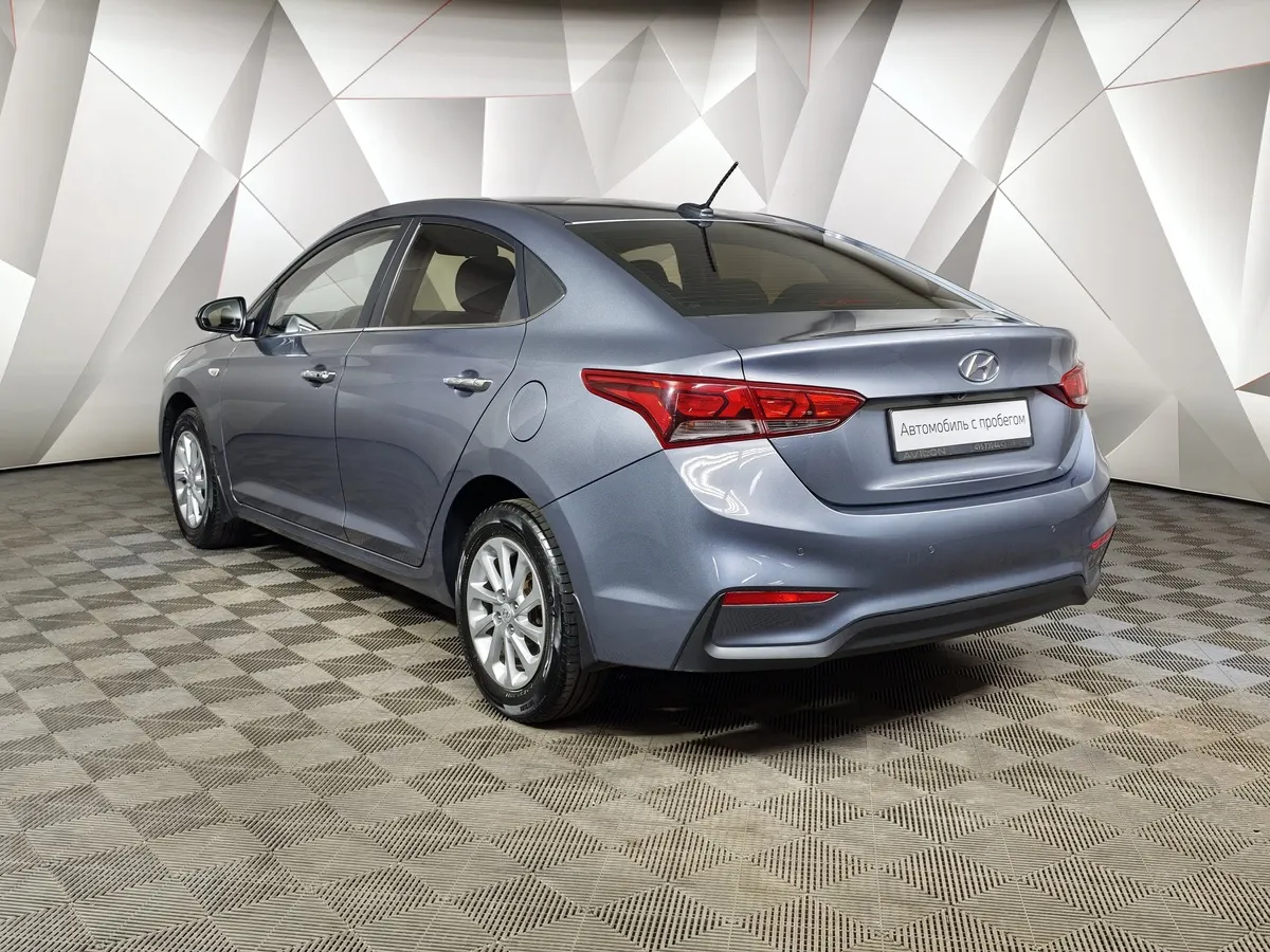 Hyundai Solaris 1.6 AT (123 л.с.) Elegance Серый в АВИЛОН. Слайд №4