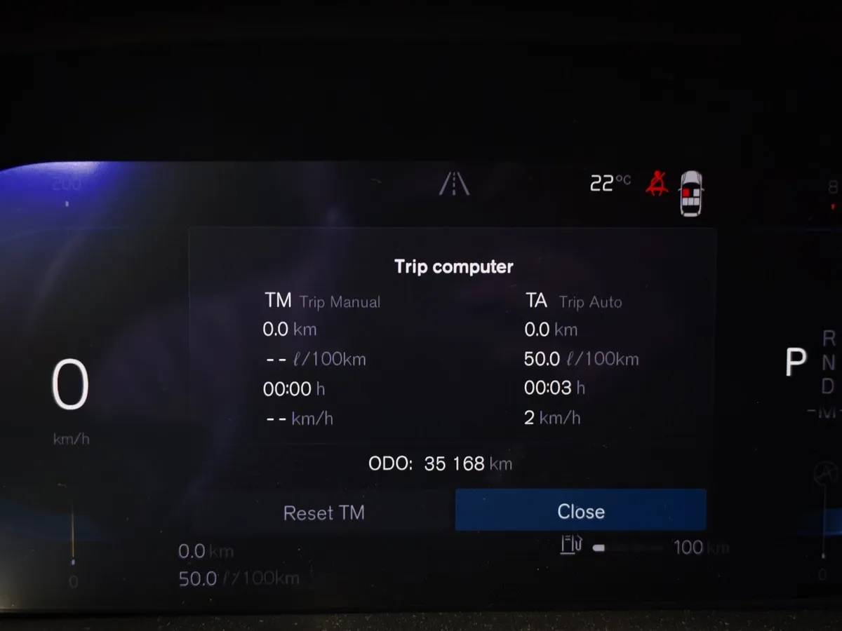 Volvo XC40 2.0 B4 AT AWD (190 л.с.) Deluxe Белый в АВИЛОН. Слайд №18