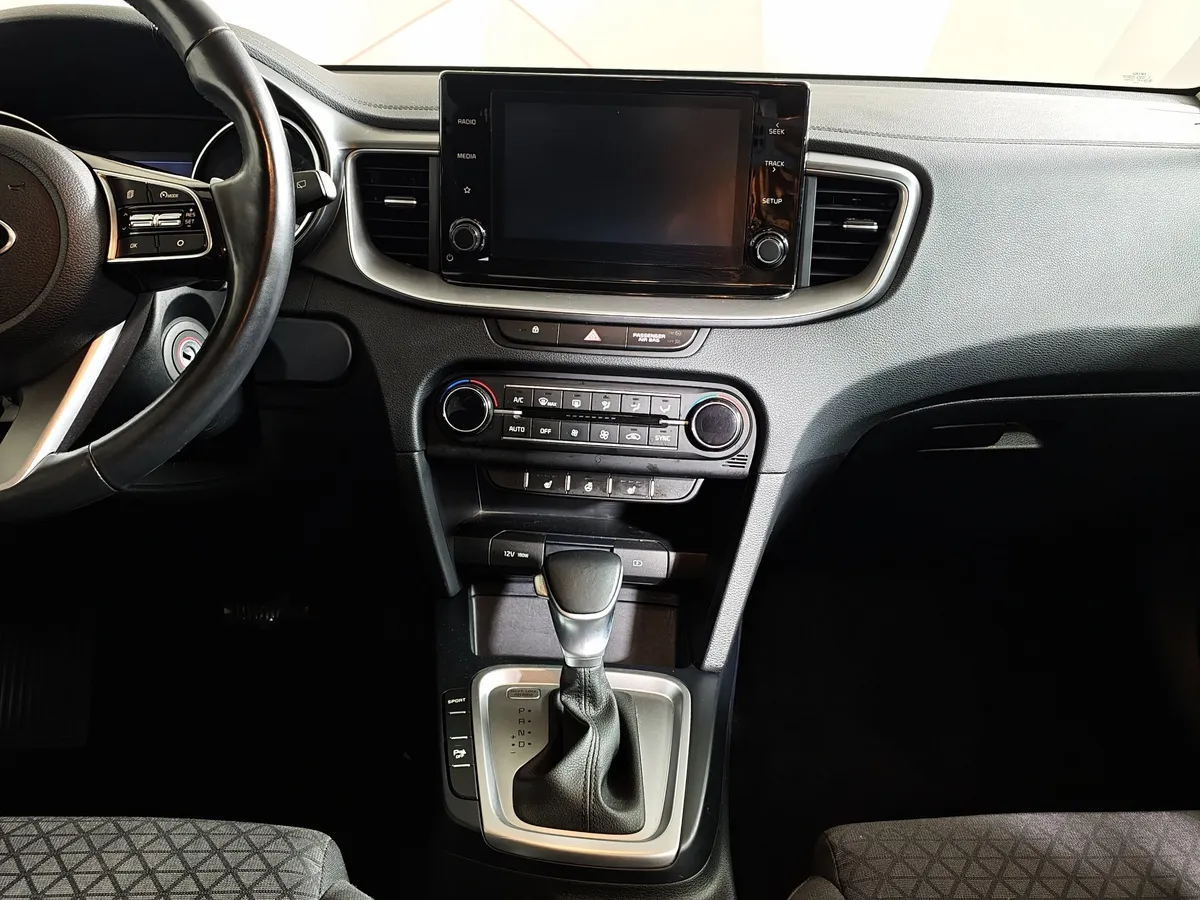 Kia Ceed 1.6 MPI AT (128 л.с.) Luxe Синий в АВИЛОН. Слайд №15