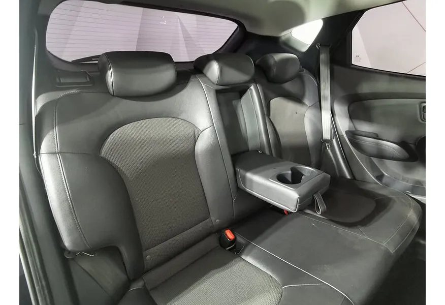 АВИЛОН - Hyundai ix35 2.0 CRDi AT 4WD (184 л.с.) Comfort Черный - slide 12