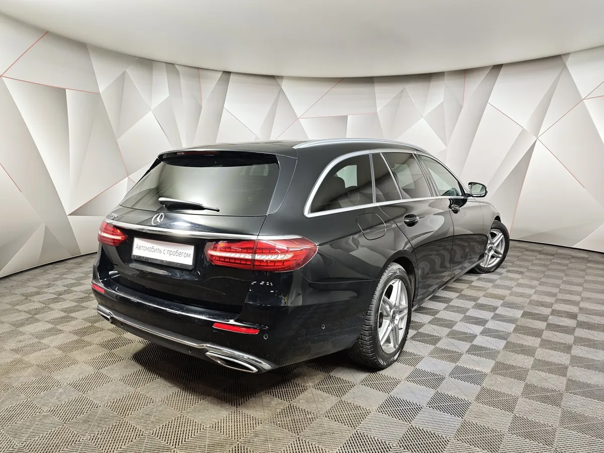 Mercedes-Benz E-Класс E 200 9G-TRONIC (197 л.с.) Premium (Локальная сборка) Черный в АВИЛОН. Слайд №2