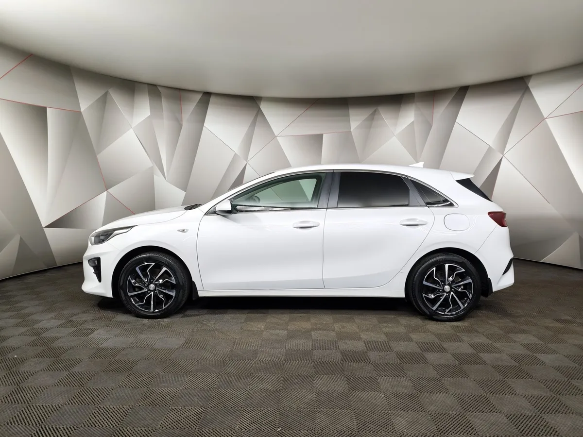 Kia Ceed 1.6 AT (129 л.с.) Classic Белый в АВИЛОН. Слайд №5