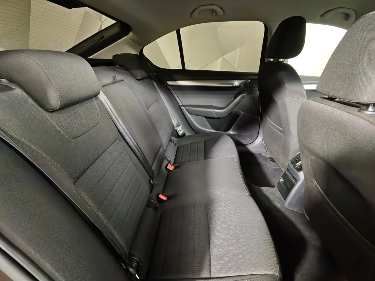 Skoda Octavia 1.6 MPI AT (110 л.с.) Коричневый в АВИЛОН. Слайд №16