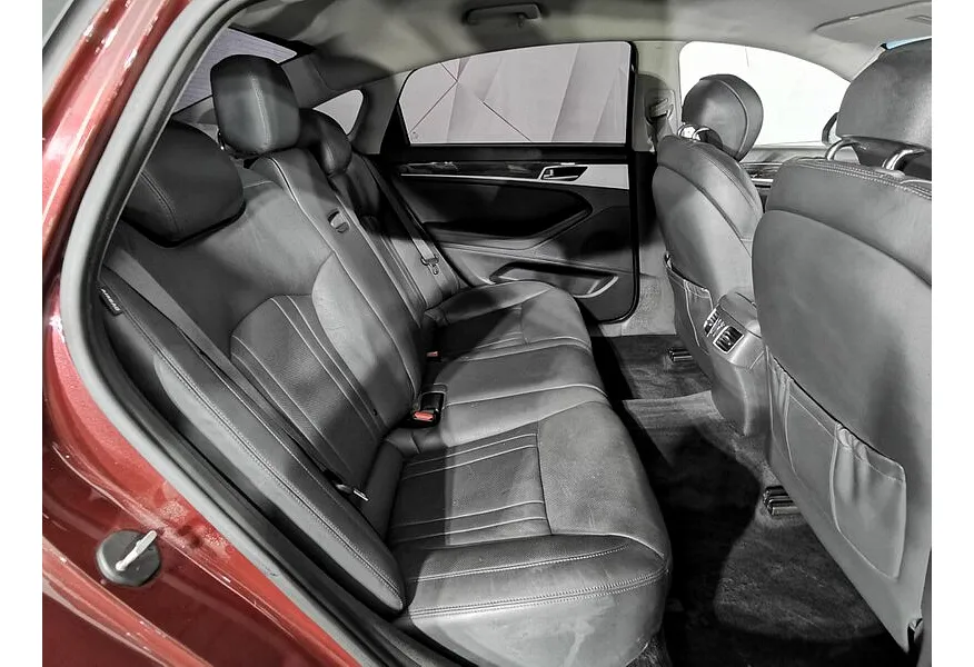 Hyundai Genesis 3.0 AT AWD (249 л.с.) Advance Красный в АВИЛОН. Слайд №16