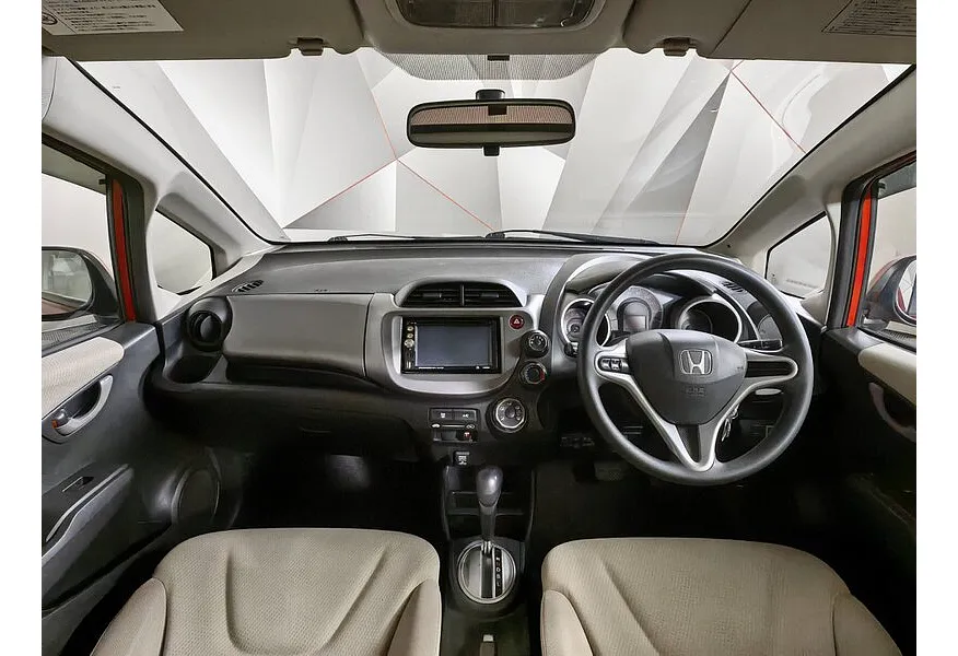 Honda Fit 1.3 CVT (100 л.с.) Красный в АВИЛОН. Слайд №12