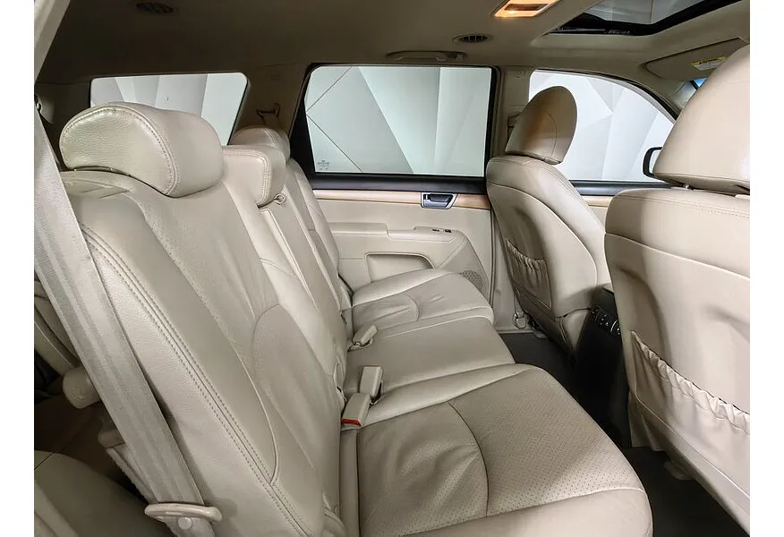 Kia Mohave 3.0 CRDi AT AWD (250 л.с.) Серебристый в АВИЛОН. Слайд №16