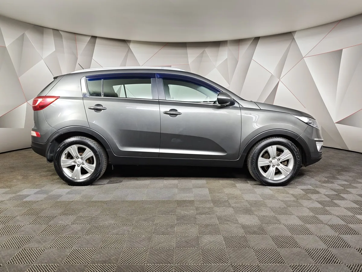 Kia Sportage 2.0 TD AT 4WD (136 л.с.) Серый в АВИЛОН. Слайд №6