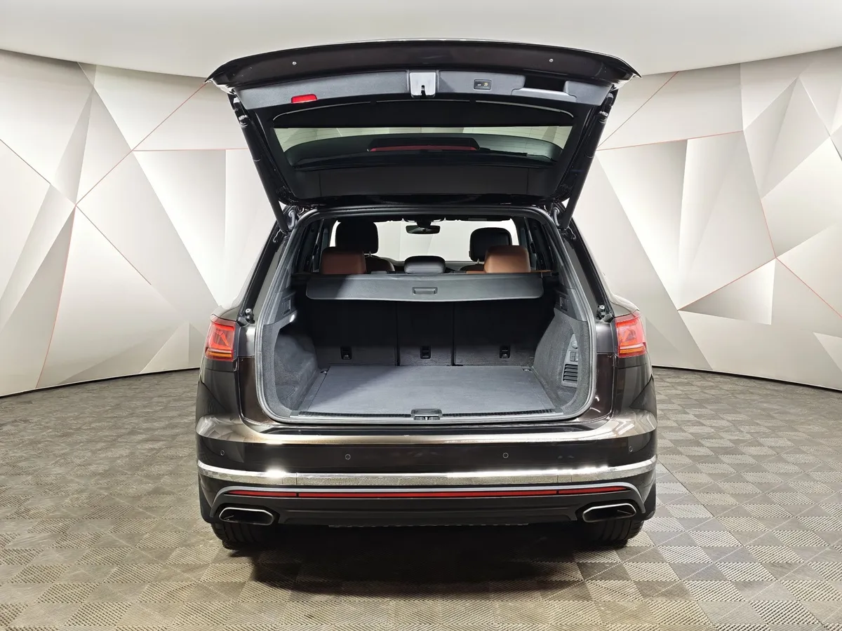 Volkswagen Touareg 2.0 TSI Tiptronic 4Motion (249 л.с.) Exclusive Коричневый в АВИЛОН. Слайд №12