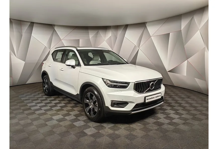 АВИЛОН - Volvo XC40 2.0 T4 Drive-E AT AWD (190 л.с.) Inscription Белый - slide 1