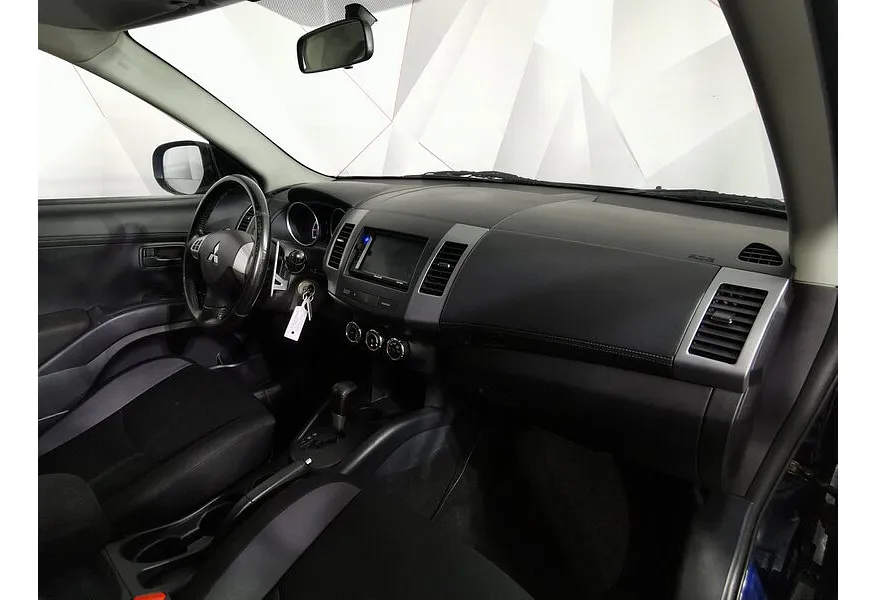 АВИЛОН - Mitsubishi Outlander 2.0 MIVEC CVT 2WD (146 л.с.) Intense Plus Синий - slide 11